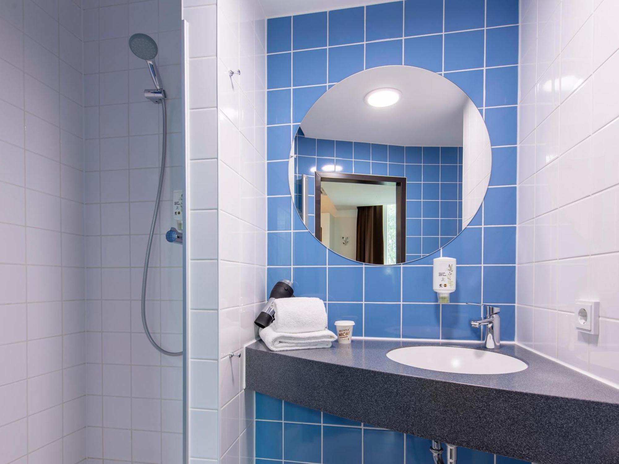B&B Hotel Landshut Buitenkant foto