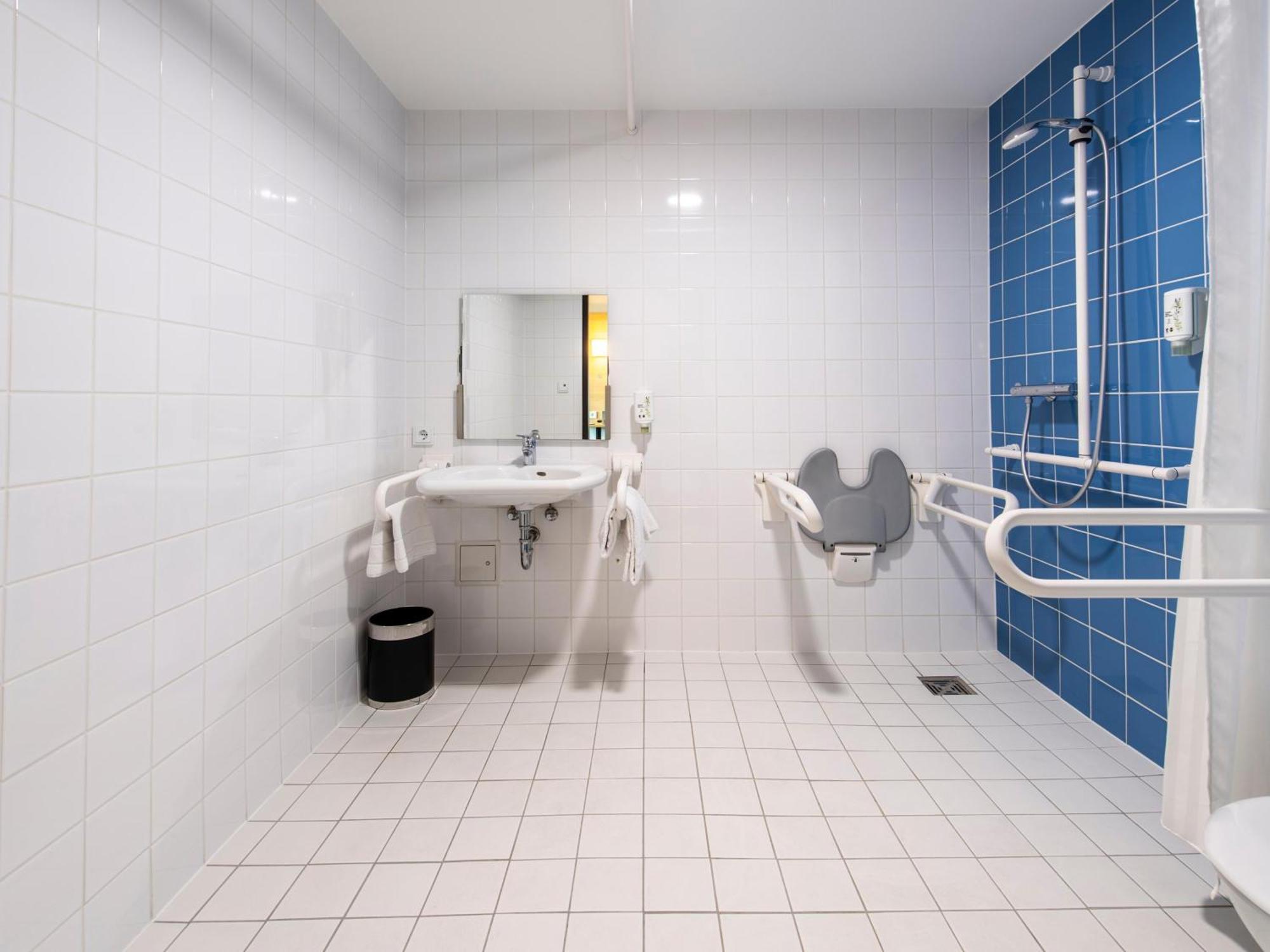 B&B Hotel Landshut Buitenkant foto